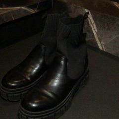 But, zgłoszono przez Van der Valk Hotel Amsterdam Zuidas przy użyciu iLost