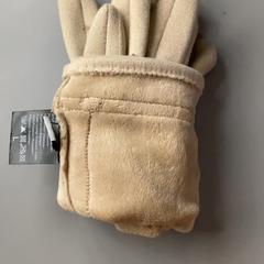Gloves Beige, ha sido reportado por MEININGER Hotel Budapest Great Market Hall con iLost