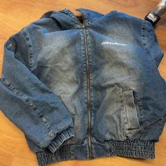 Kurtka, zgłoszono przez HTM przy użyciu iLost