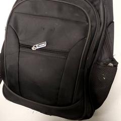 Hátizsák Zwart, amint azt Regio West-Vlaanderen az iLost segítségével jelentette.