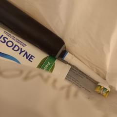 Elektrische tandenborstel + tandpasta, segons ha informat Van der Valk Hotel Gorinchem mitjançant iLost