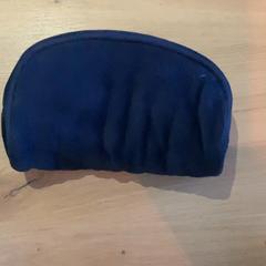 조립 Blue, iLost를 사용하여 MEININGER Hotel Köln West에 보고됨