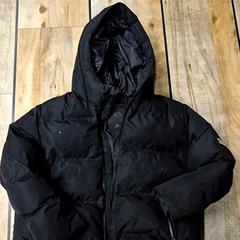 Chaqueta para niños Zwart, ha sido reportado por IKEA Delft con iLost
