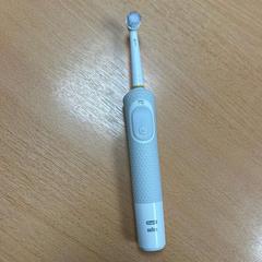 Kartáč, jak nahlášeno Sheraton Brussels Airport Hotel pomocí iLost