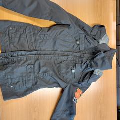 السترة، كما تم الإبلاغ عنه بواسطة Centraal magazijn عبر iLost