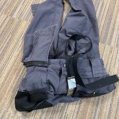 Pantaló grijs, werkbroek, segons ha informat Gemeente Ede mitjançant iLost