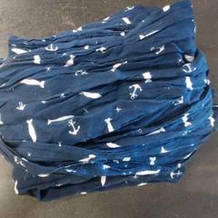 Choker Bleu foncé motif marin, ako bolo nahlásené IKEA Lille pomocou iLost
