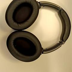 Blue tooth koptelefoon, segons ha informat Syntus Provincie Utrecht mitjançant iLost