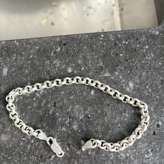 armband, som rapporterats till iLost