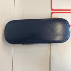 Glasses case with glasses, as reported by GVB using iLost