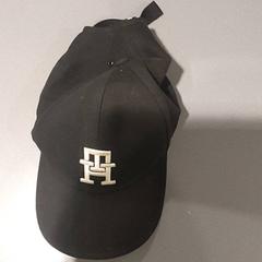 Kleding - Pet zwart, gisa salatu by Centraal magazijn iLost erabiliz