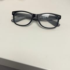 Lunettes, a été signalé par ibis Styles Rotterdam Ahoy utilisant iLost