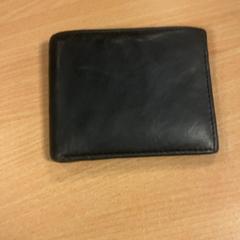 Portomonnee lucan bult, ako bolo nahlásené Pouw Vervoer pomocou iLost