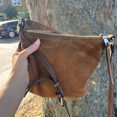 Bruine tas, as reported to iLost