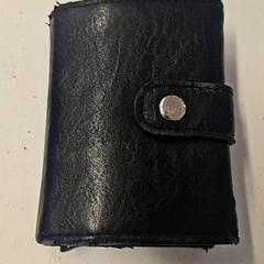 財布 Van Kasteren がiLostで HTM によって報告されました