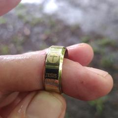 Goudkleurige Jesus ring, ako bolo nahlásené iLost