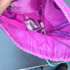 Sack & Parfüm Roze, gemeldet von Universiteit Gent - Faculteitsbibliotheek LW über iLost