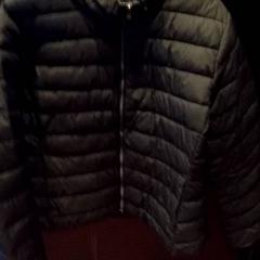 Casaco, como reportado por TivoliVredenburg utilizando o iLost