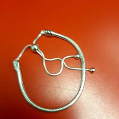 Náramek, jak nahlášeno UvA REC pomocí iLost