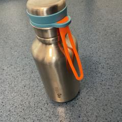 Drikkeflaske Royal VKB, som rapportert av Breng Arnhem ved bruk av iLost