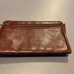 المحافظ، كما تم الإبلاغ عنه بواسطة Breng Arnhem عبر iLost