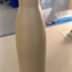 زجاجة الشرب، كما تم الإبلاغ عنه بواسطة Padualaan 99 عبر iLost