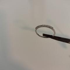 Zilveren ring، كما تم الإبلاغ عنه عبر iLost