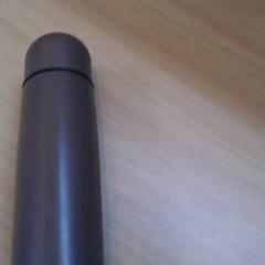 Botella termo, segundo informou Het Spoorwegmuseum usando iLost