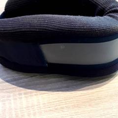 Neck warmer, as reported by EBS Tramplein using iLost