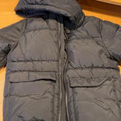 Jakke Zwart, som rapportert av Pathé Ede ved bruk av iLost