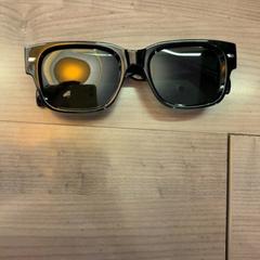 Gafas de sol, ha sido reportado por Pathé Arnhem con iLost