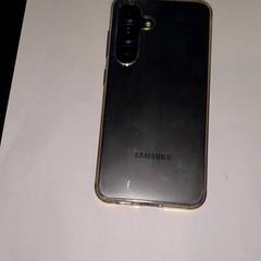 Telefone Zilverkleurig Samsung, como reportado por TivoliVredenburg utilizando o iLost