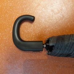 折り畳み傘 gris がiLostで TCL によって報告されました