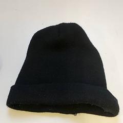 Vestiario - Muts, come riportato da Regio Antwerpen - Brussel utilizzando iLost