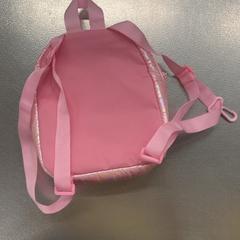 Backpack Roze unicorn، كما تم الإبلاغ عنه بواسطة IKEA Utrecht عبر iLost