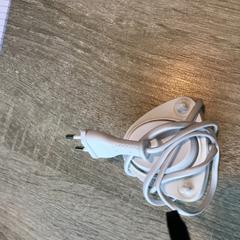 Oplader elektrische tandenborstel, as reported by Van der Valk Hotel Veenendaal using iLost