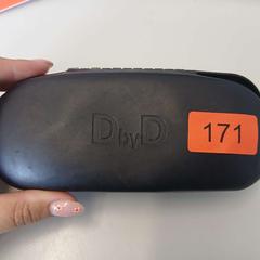 Glasses case with glasses DbyD, as reported by Rock Werchter using iLost