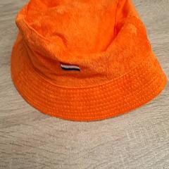 모자 Oranje, iLost를 사용하여 EBS Spijkenisse에 보고됨