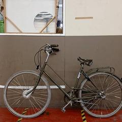 Bicikli Achiele Donker groen, amint azt Fietsdepot Hasselt az iLost segítségével jelentette.