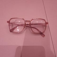 Gafas, ha sido reportado por Van der Valk Hotel Schiphol con iLost