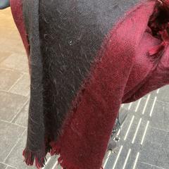 Alpaca loca sjaal, gerapporteerd met iLost