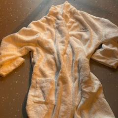 Ropa, ha sido reportado por Room Mate Bruno con iLost