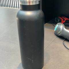 Wasserflasche, gemeldet von Universiteit Gent - Faculteitsbibliotheek LW über iLost