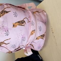 Rugzak - Roze met tijgers, zoals gemeld door Centraal magazijn met iLost