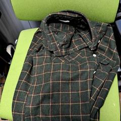 シャツ shirt がiLostで Connexxion Haarlem IJmond によって報告されました