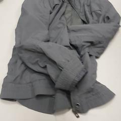 Kleding - jas, ako bolo nahlásené Centraal magazijn pomocou iLost