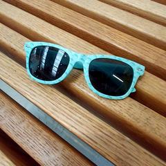 İLost kullanarak IKEA Mulhouse tarafından bildirildiği gibi Güneş gözlüğü Enfant bleu