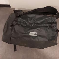 Träningsväska Schwarz Die Marke mit den 3 Streifen, rapporterat av Wilmering Vechta med iLost