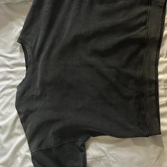Grijze sweater, iLost에 보고됨