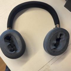 Auriculares, segundo informou GVB usando iLost